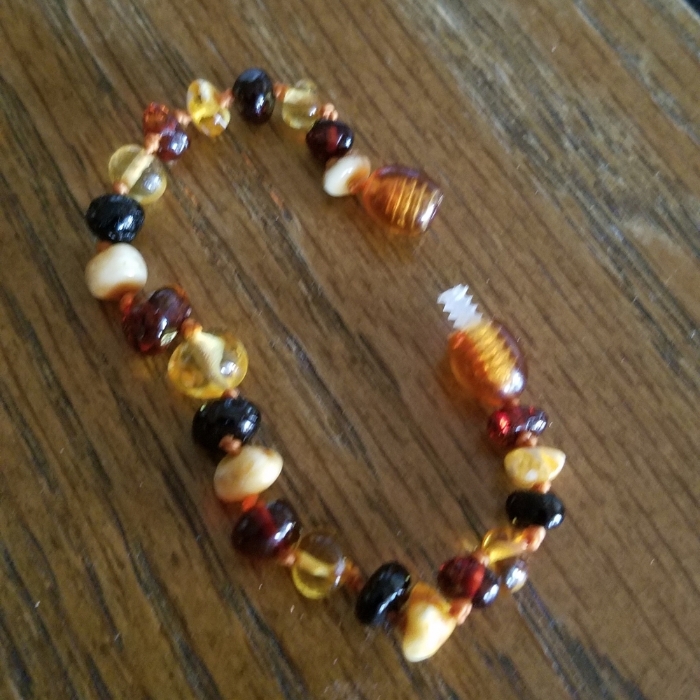 Amber Mixt - Picture 2 of 3